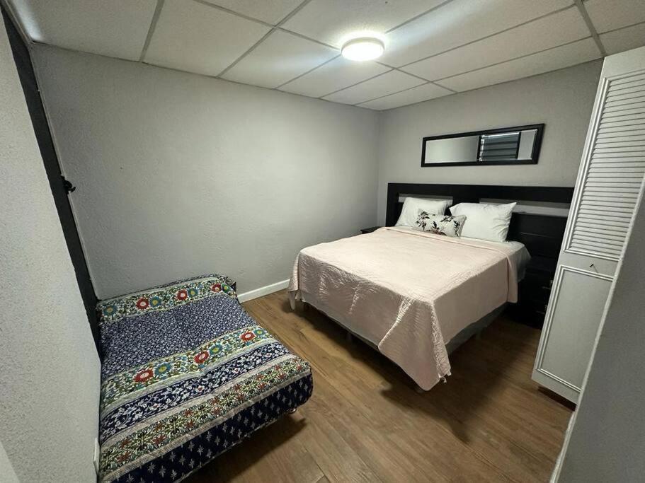 Residencia Preciosa De 2 Planta * San Salvador